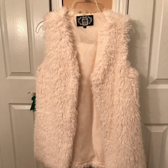 Other - Faux fur vest